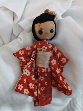 Vintage Traditional Japanese Geisha Doll